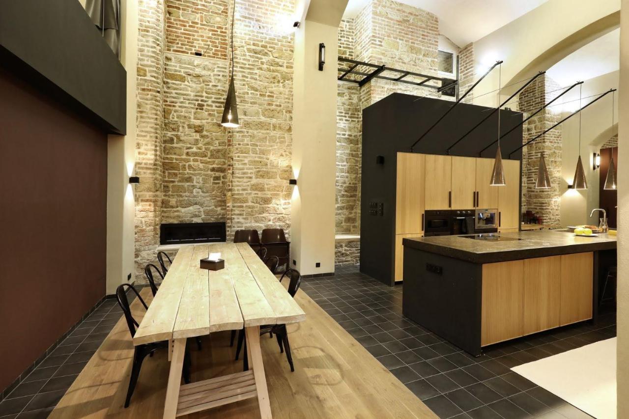 Апартаменти American Loft In The Heart Of