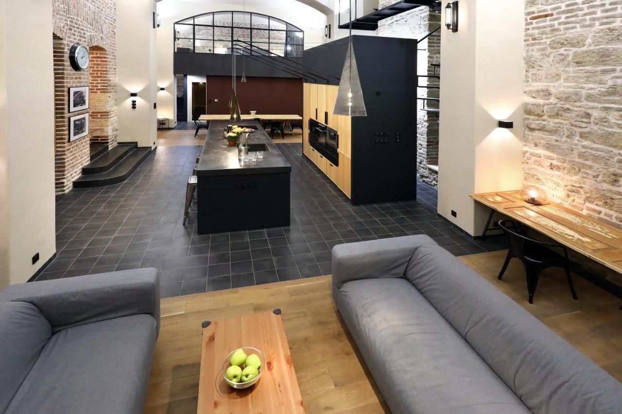 Апартаменти American Loft In The Heart Of
